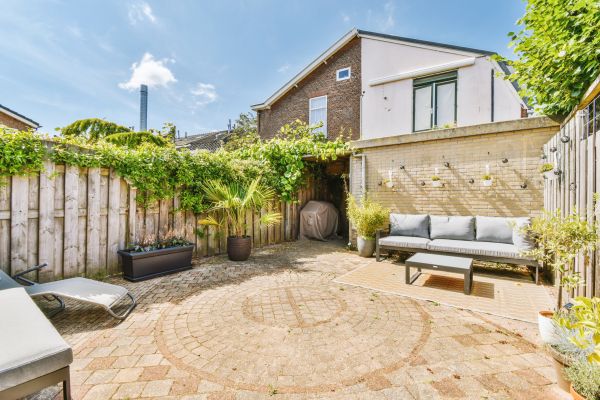 Courtyard Patio Service in Brownsburg